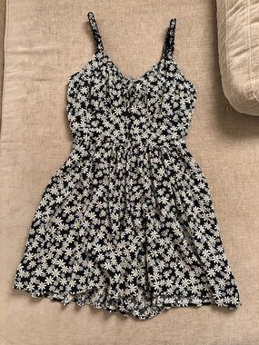 Black Daisy Print Spaghetti-Strap Romper